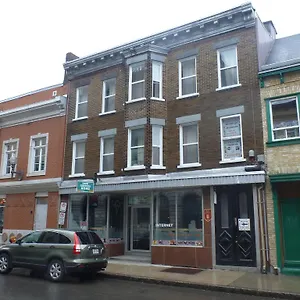 Jeunesse La Belle Planete Backpackers Hostel